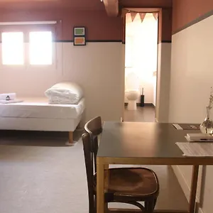 pop-hostel.aixenprovencehotels.org/